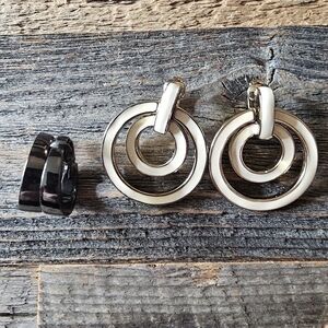 Set of 2 Fashion Clip On Earrings